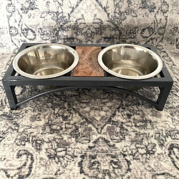 Puppy Bowls and stand, and Collar Bundle - Picture 2 of 6